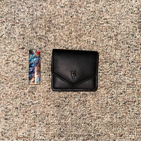 Assorted Black Wallets - Picture 5 of 13